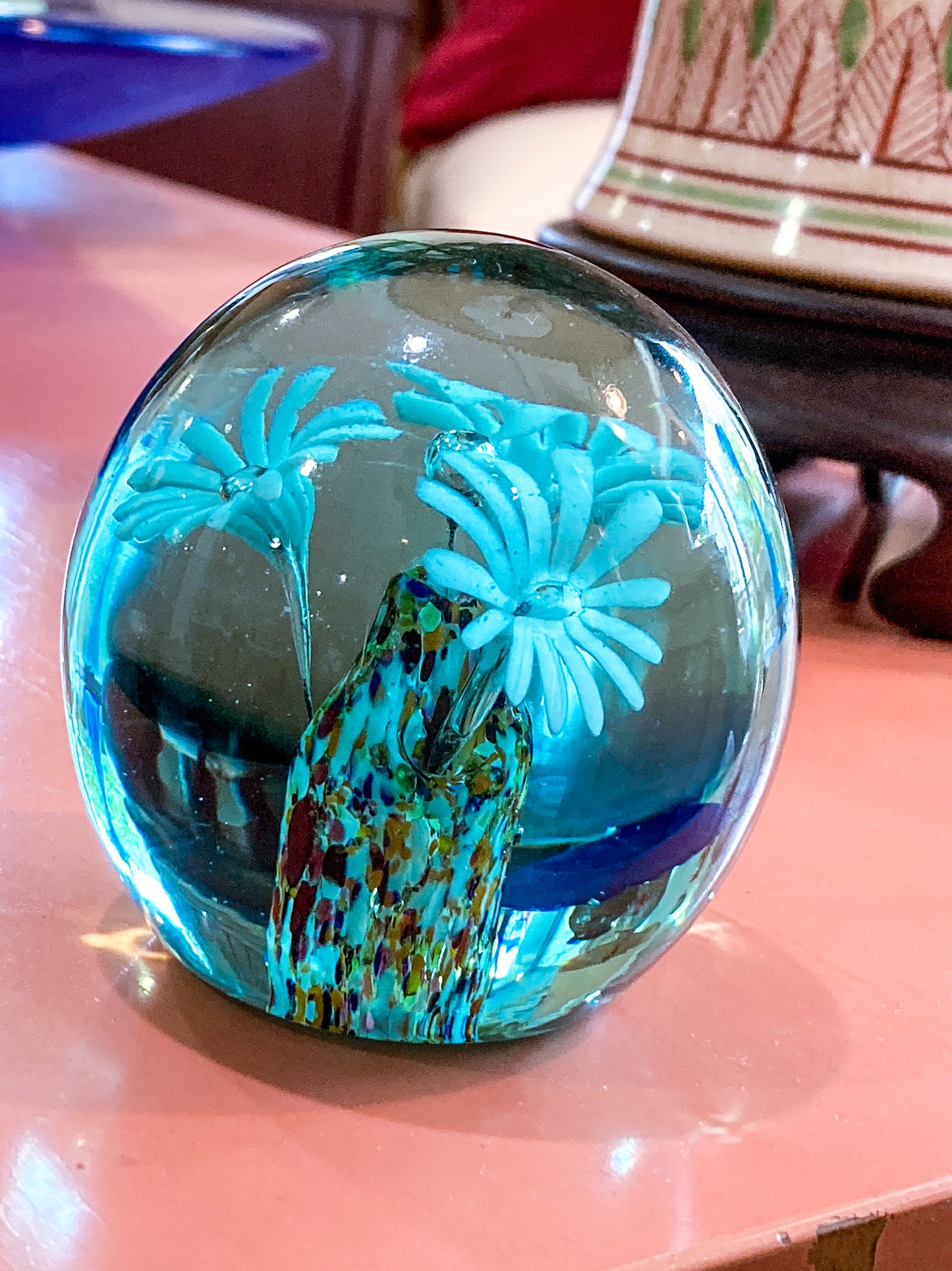 Vintage Kitschy Three Daisy Flowers Handblown Blue Glass Egg Paperweight