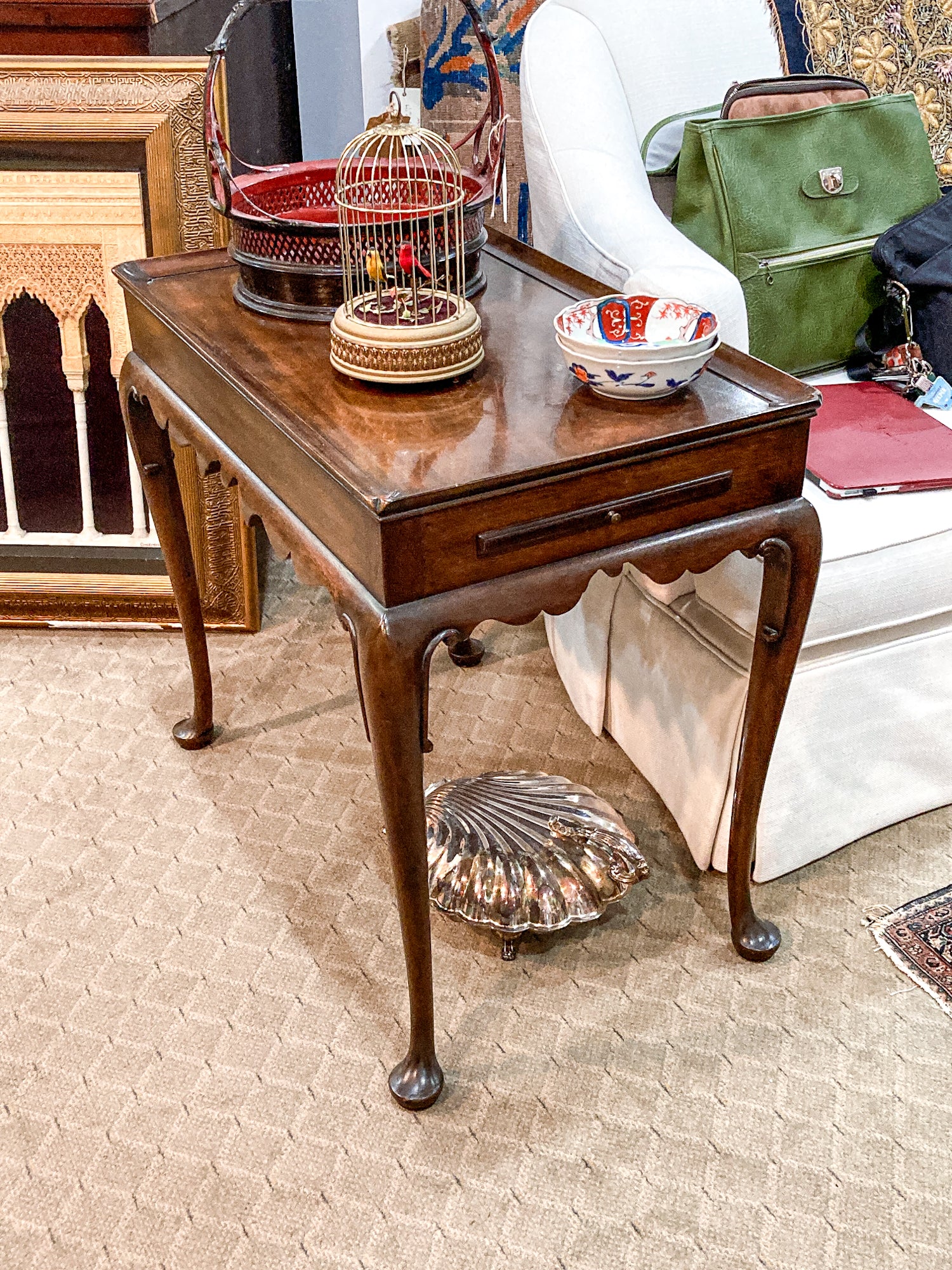 Vintage Kittinger Queen Anne Style Mahogany Accent Tea Table