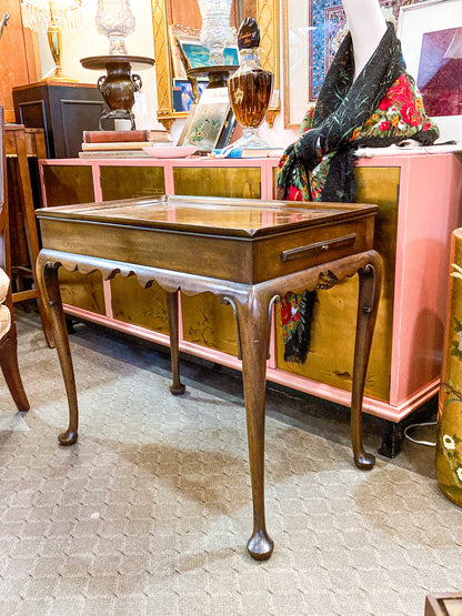 Vintage Kittinger Queen Anne Style Mahogany Accent Tea Table