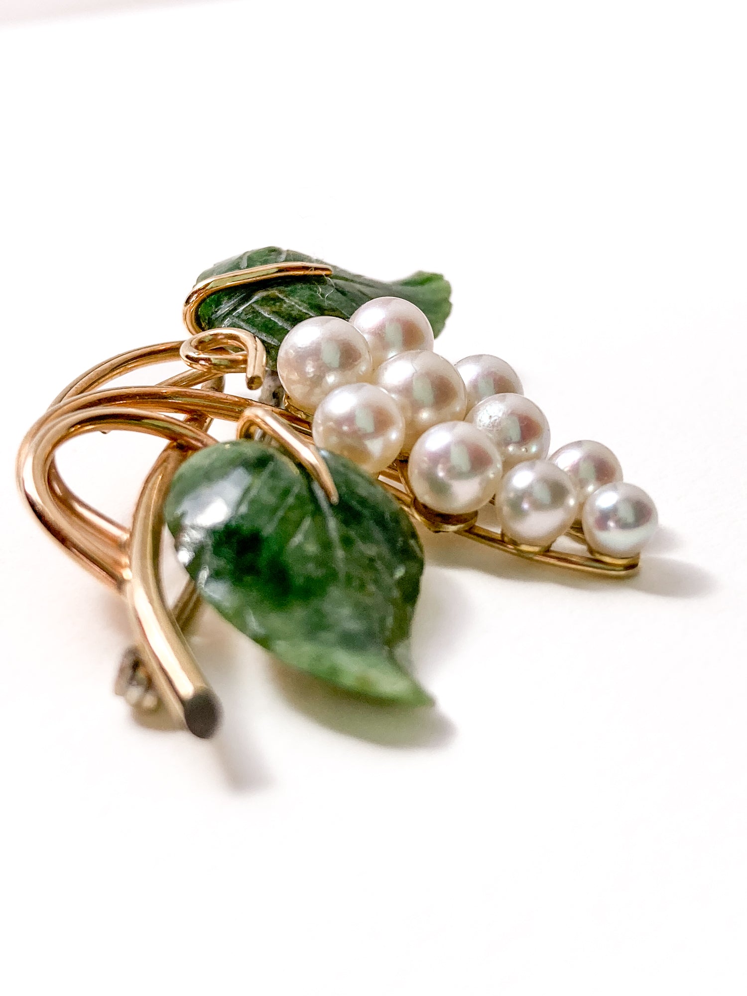Vintage Krementz Nephrite Pearl Grapes Gold Coated Earrings Brooch Set