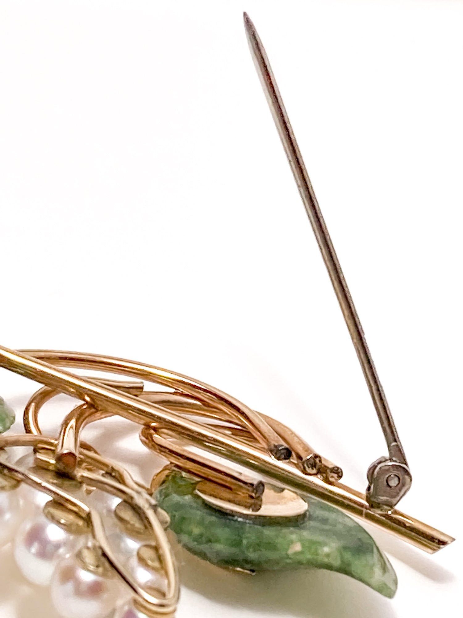 Vintage Krementz Nephrite Pearl Grapes Gold Coated Earrings Brooch Set