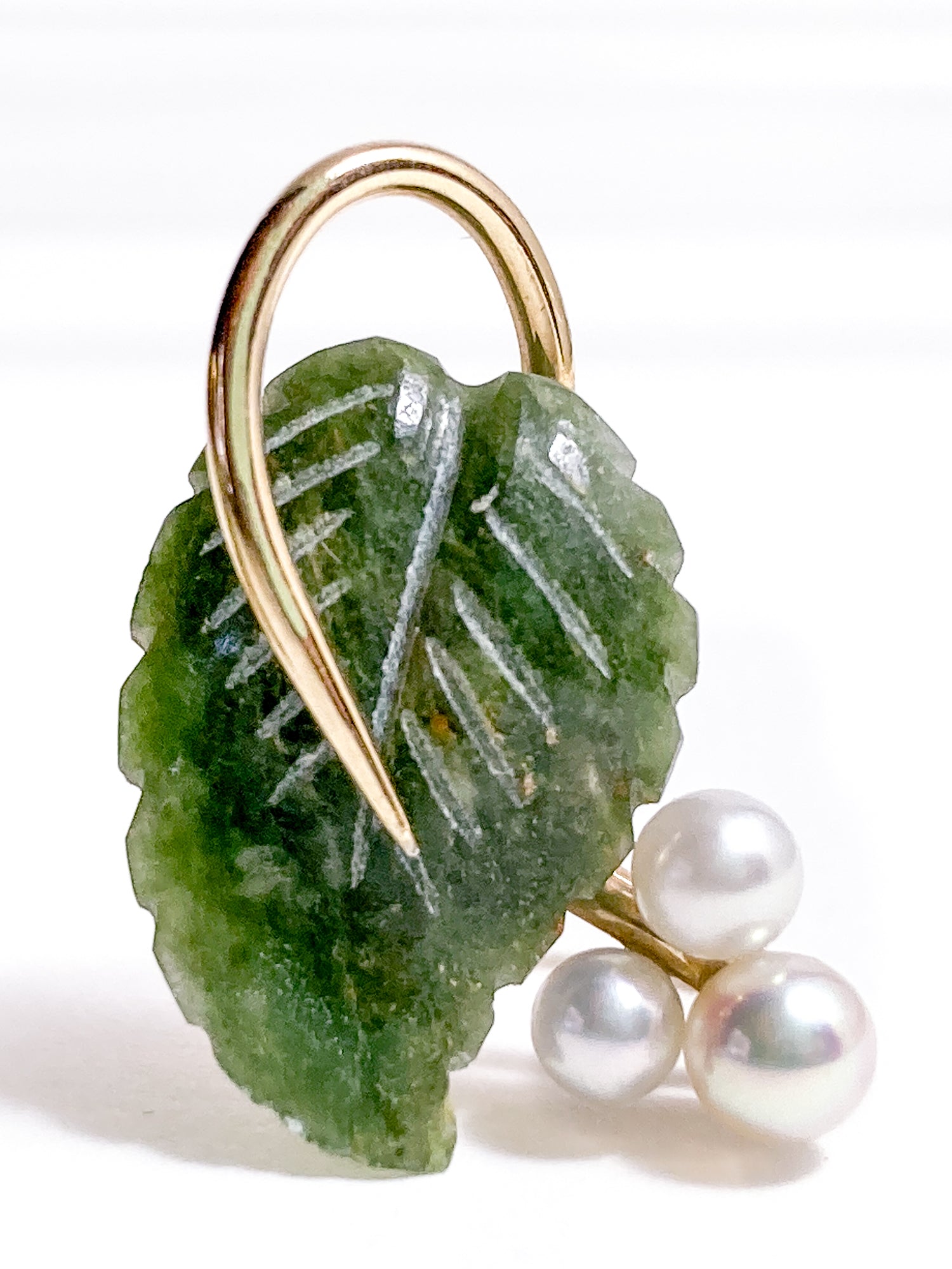 Vintage Krementz Nephrite Pearl Grapes Gold Coated Earrings Brooch Set