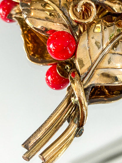 Vintage Large 1940s Trifari Floral Gold Tone Red Faux Stone Fur Clip Brooch