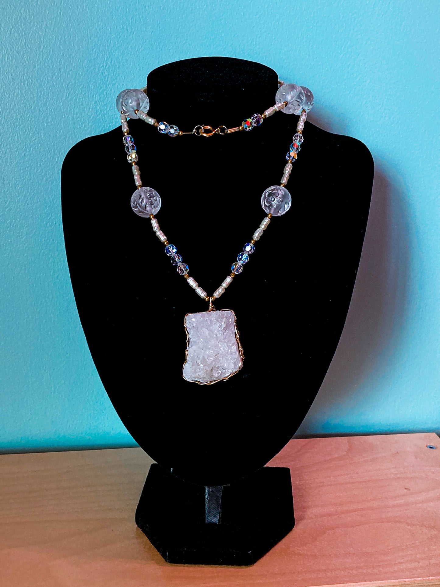 Vintage Lois Becker Handmade Druzy Quartz Pendant Pearl Acrylic Bead Necklace