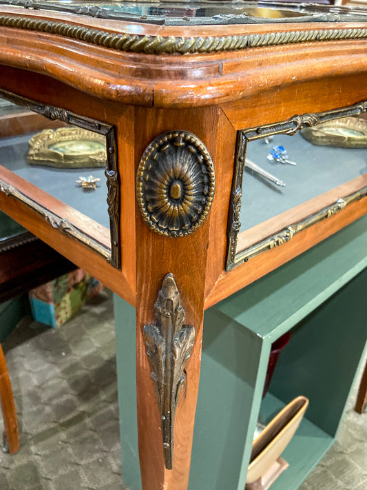 Vintage Louis XV Style Hinged Lidded Vitrine Glass Curio Wood Side Table