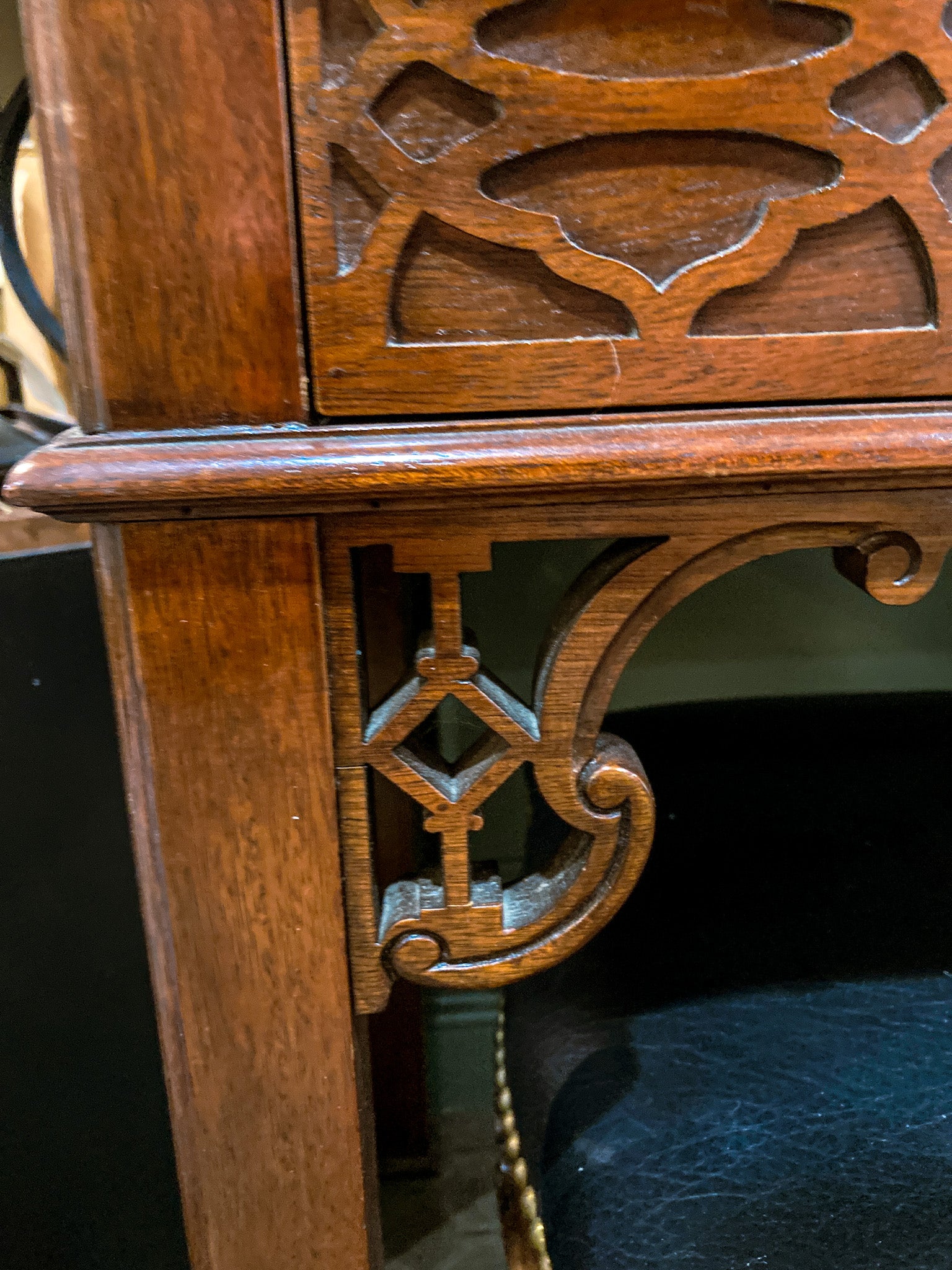 Vintage Mahogany Lion Head Charleston Collection Baker Knapp & Tubbs Desk