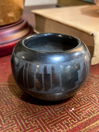 Vintage Margaret Lou Roybal Gutierrez Mini Pueblo Black Pottery Vase