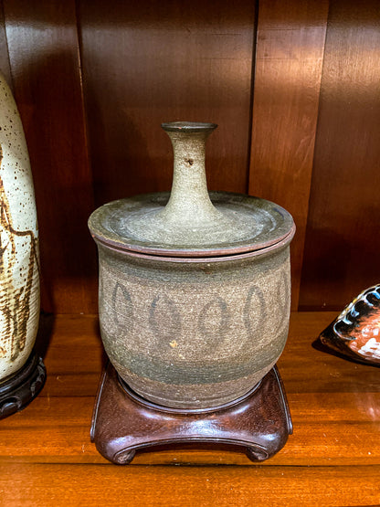 Vintage Mid Century Catawba Evelyn George Ceramic Lidded Pottery Jar Vessel
