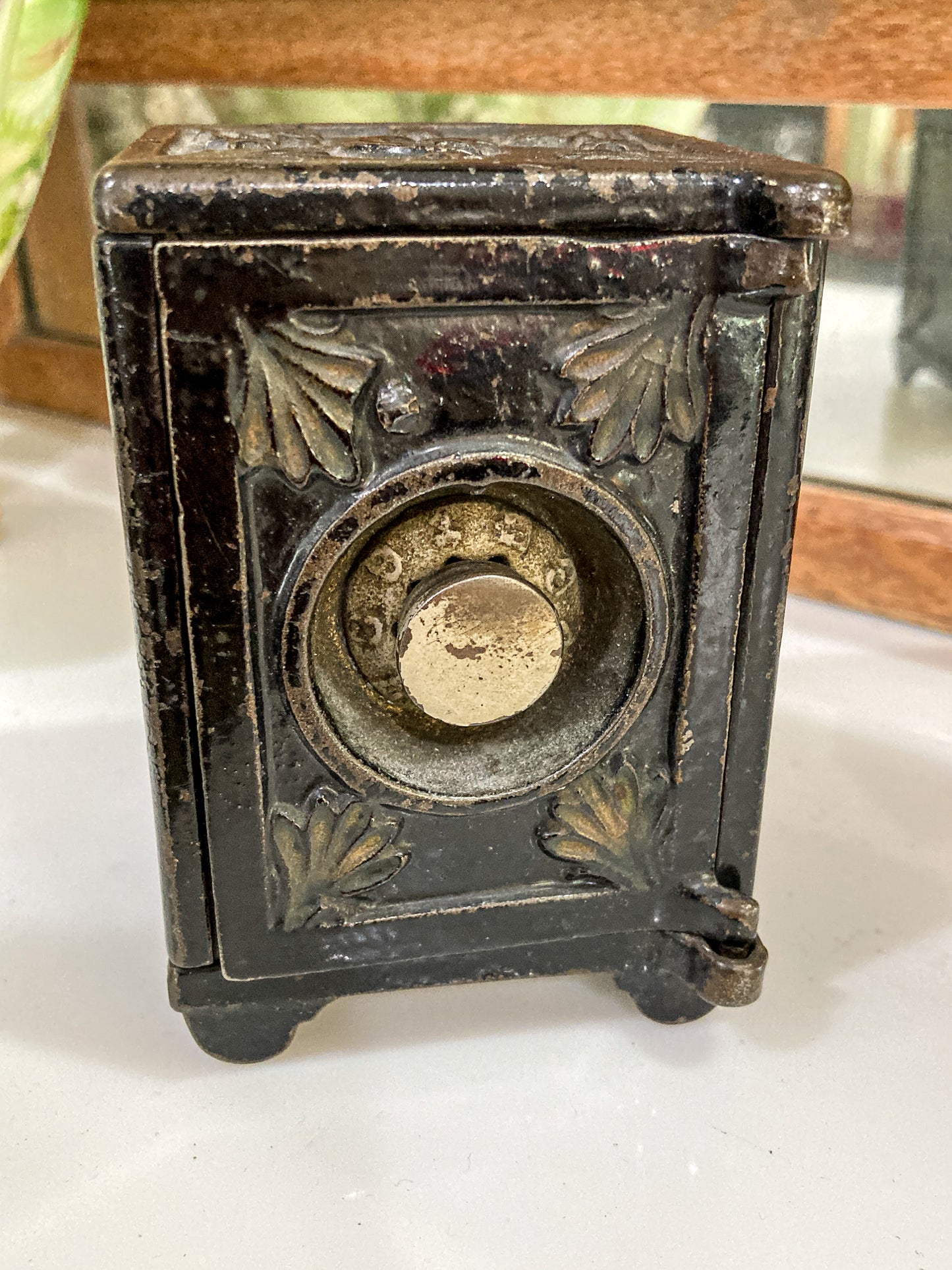 Vintage Miniature Safe Star Moon Collectible Cast Iron Coin Still Bank