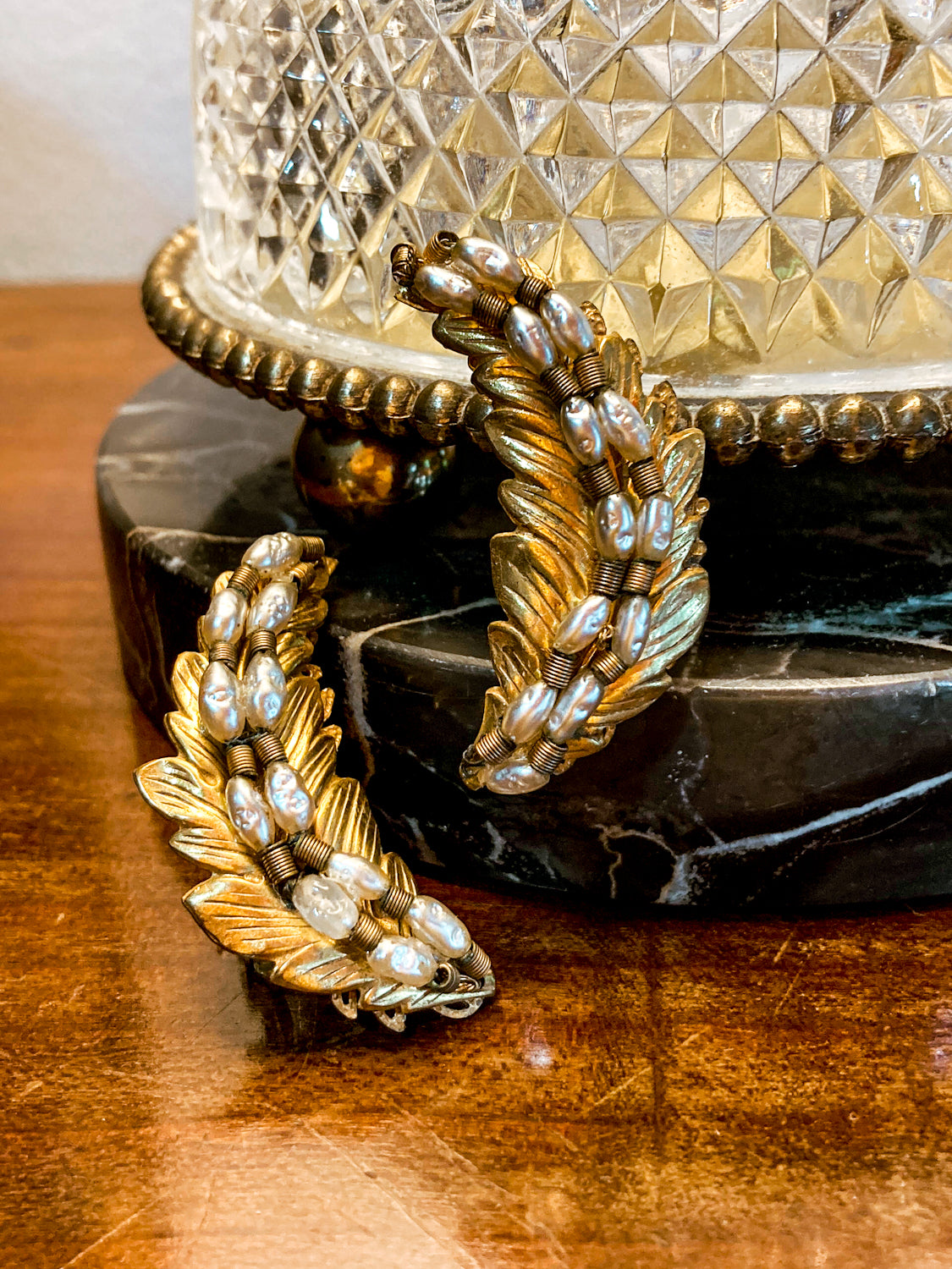 Vintage Miriam Haskell Gold Pearl Feather Ear Cuff Style Screwback Earrings 2