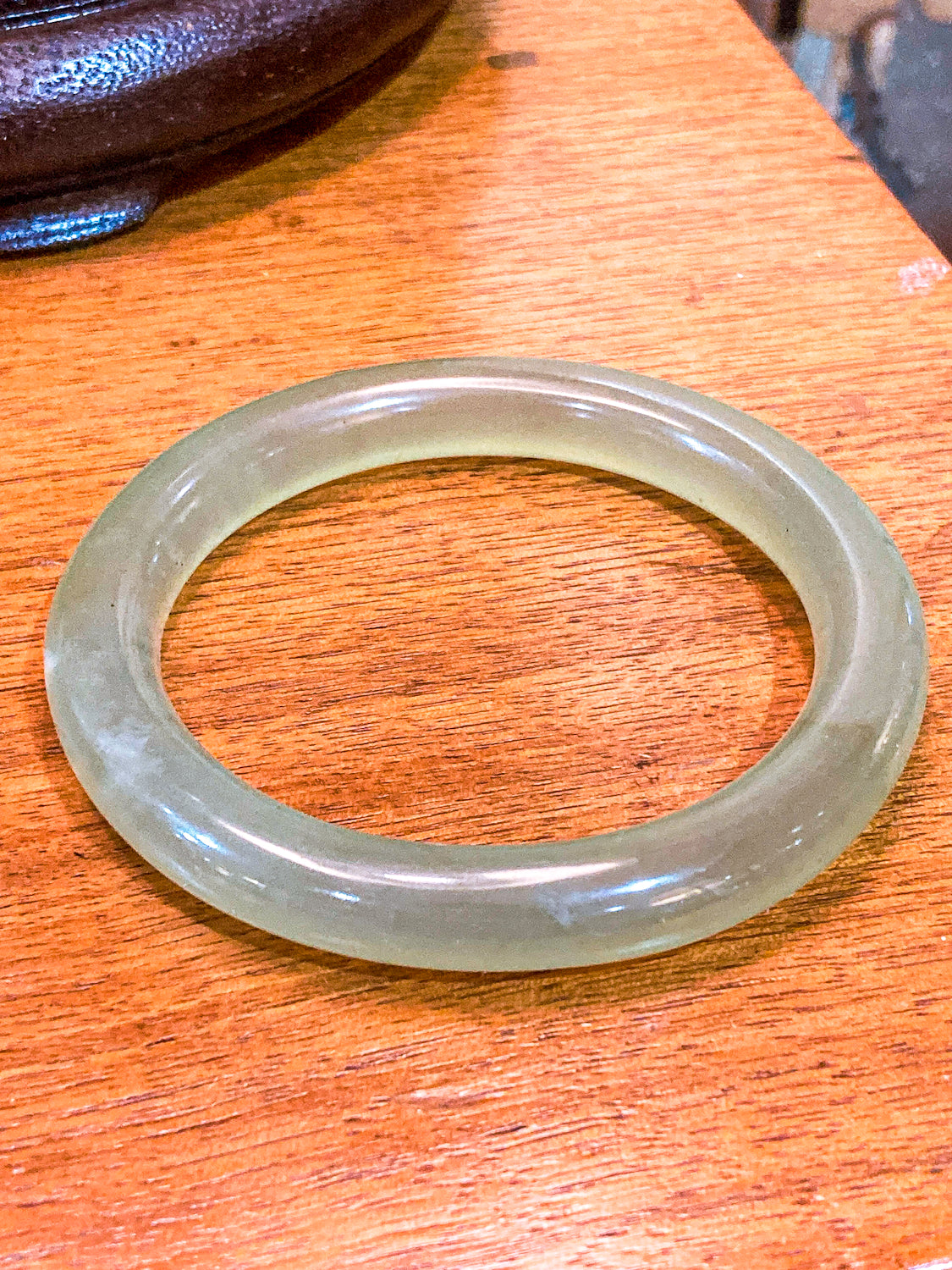 Vintage Natural Polished Translucent Jade Stone Round Bangle Bracelet