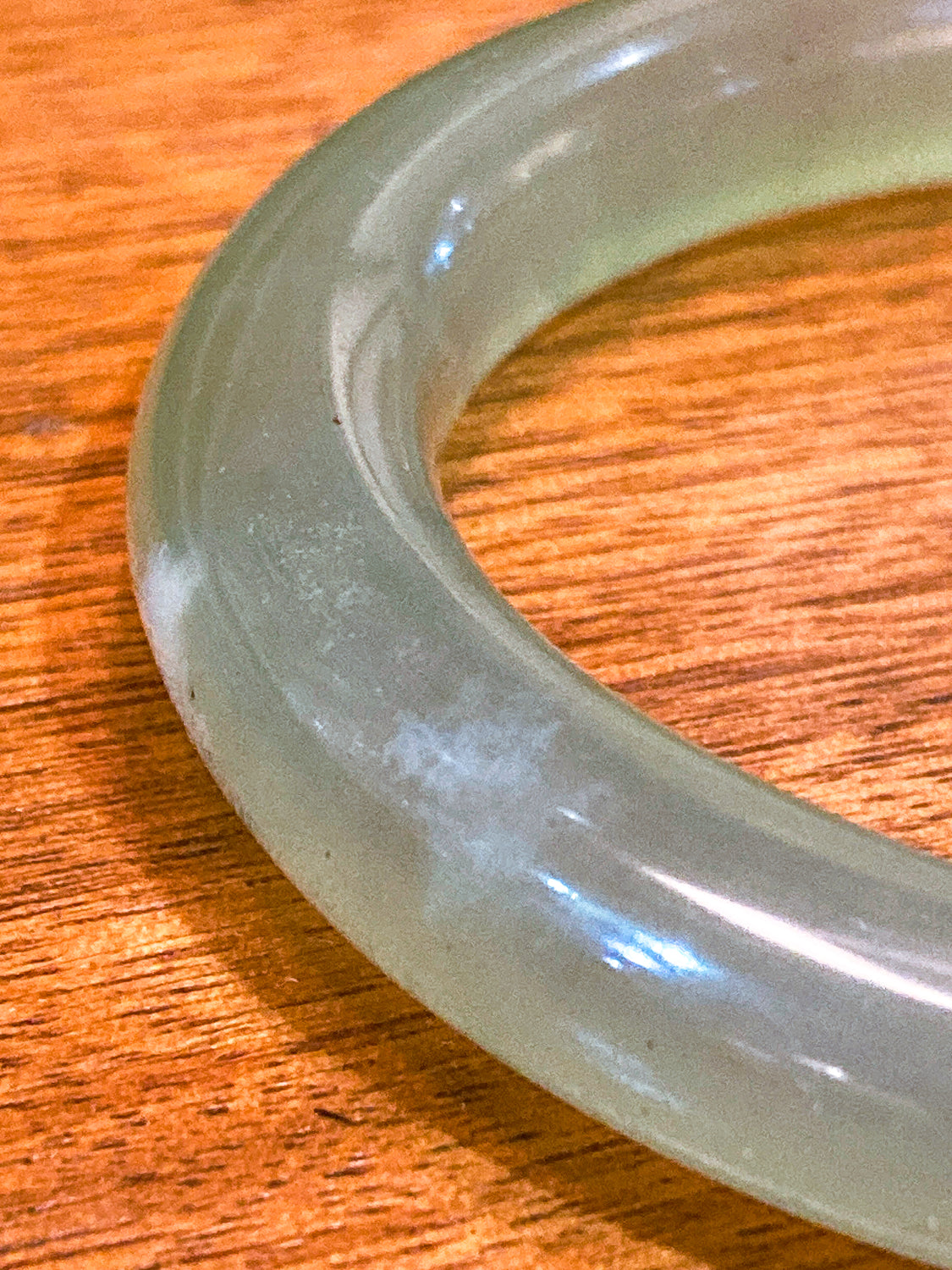 Vintage Natural Polished Translucent Jade Stone Round Bangle Bracelet