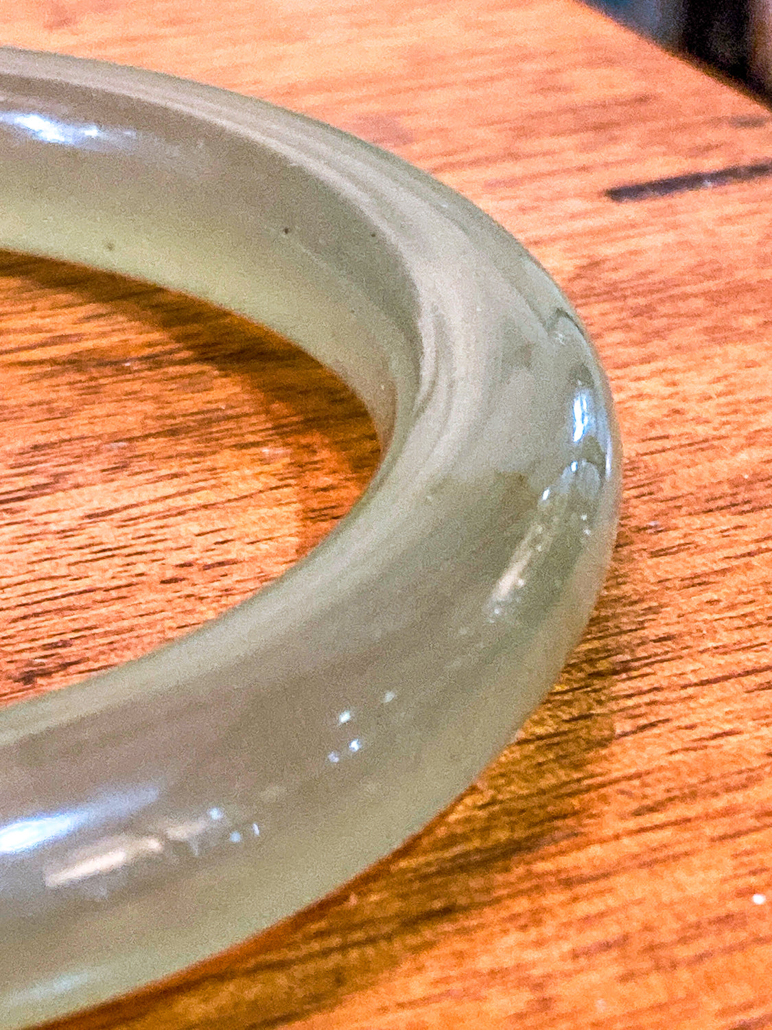 Vintage Natural Polished Translucent Jade Stone Round Bangle Bracelet