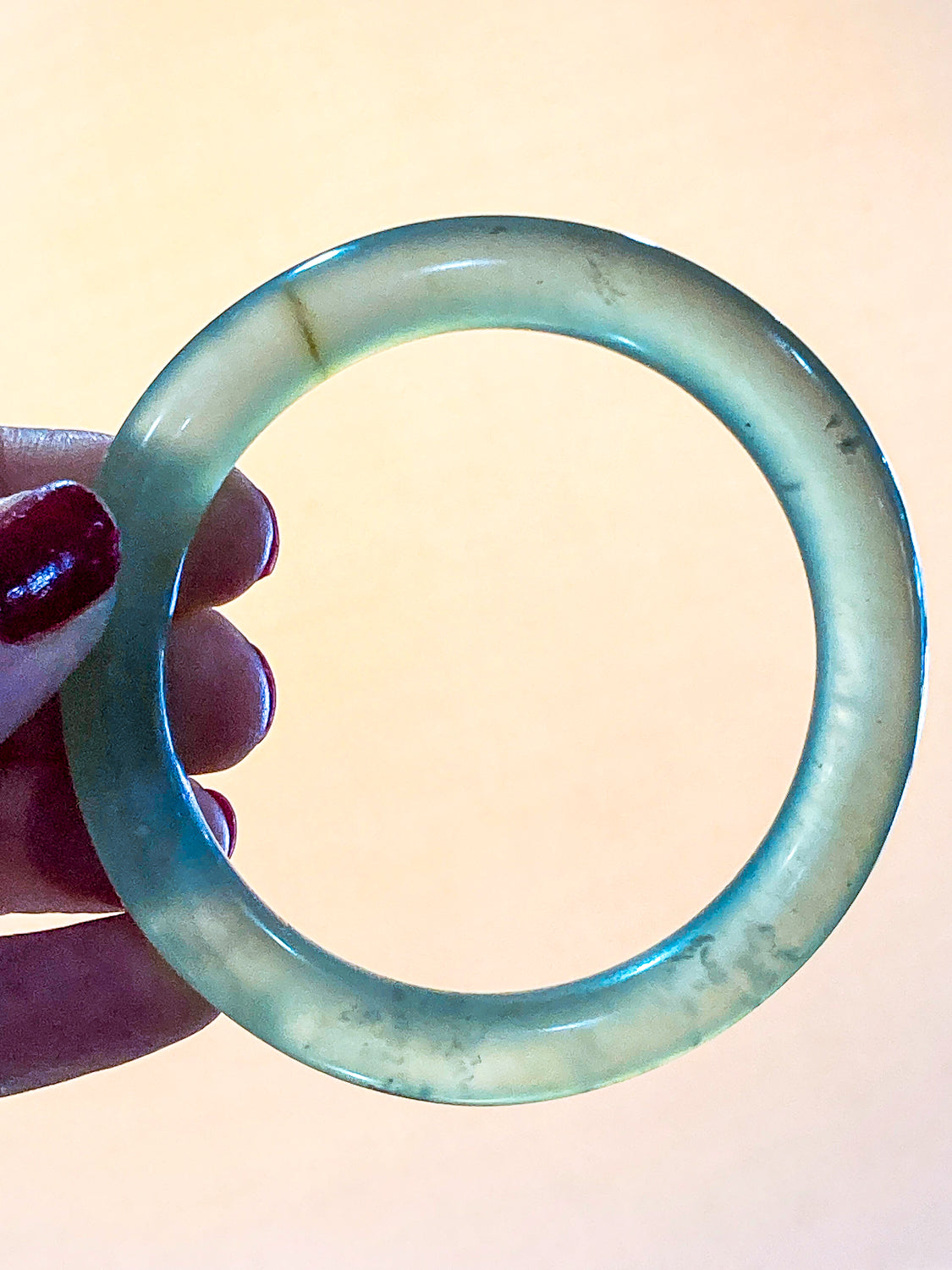 Vintage Natural Polished Translucent Jade Stone Round Bangle Bracelet