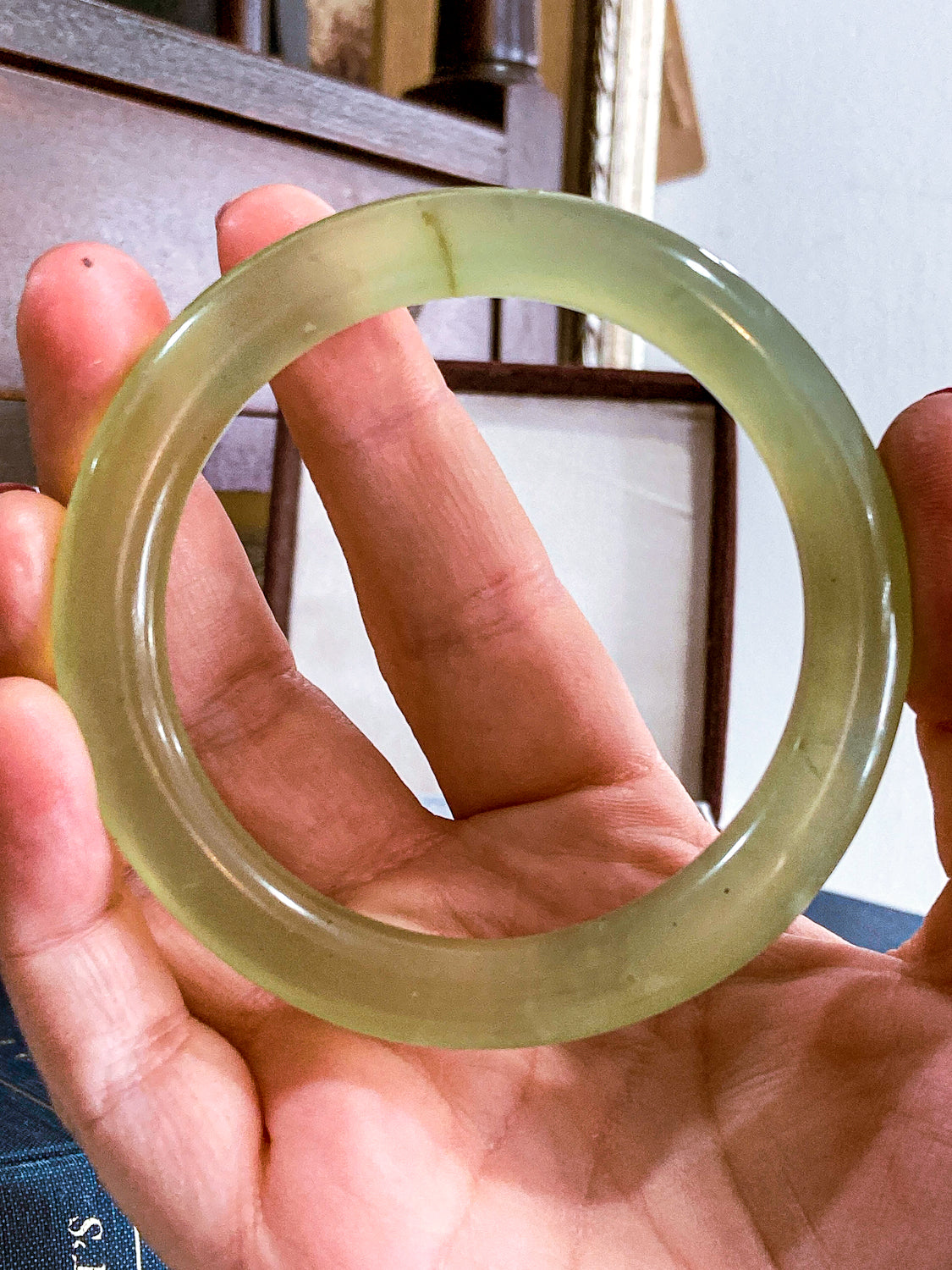 Vintage Natural Polished Translucent Jade Stone Round Bangle Bracelet