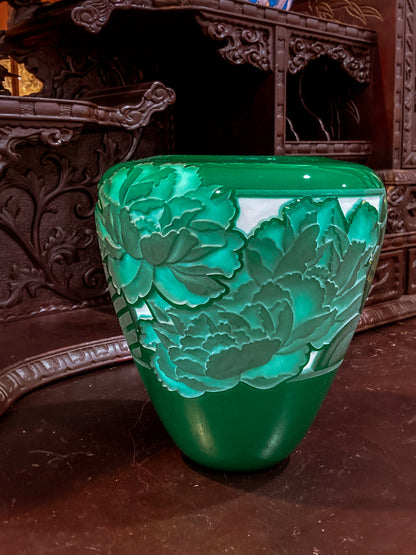 Nourot Art Glass Studio Valerie Surjan 1990 Green Cameo Glass Vase