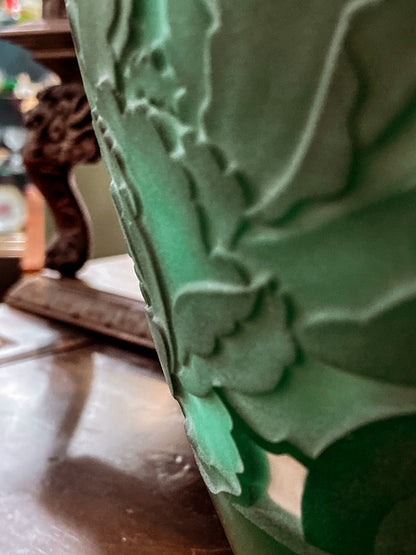 Nourot Art Glass Studio Valerie Surjan 1990 Green Cameo Glass Vase