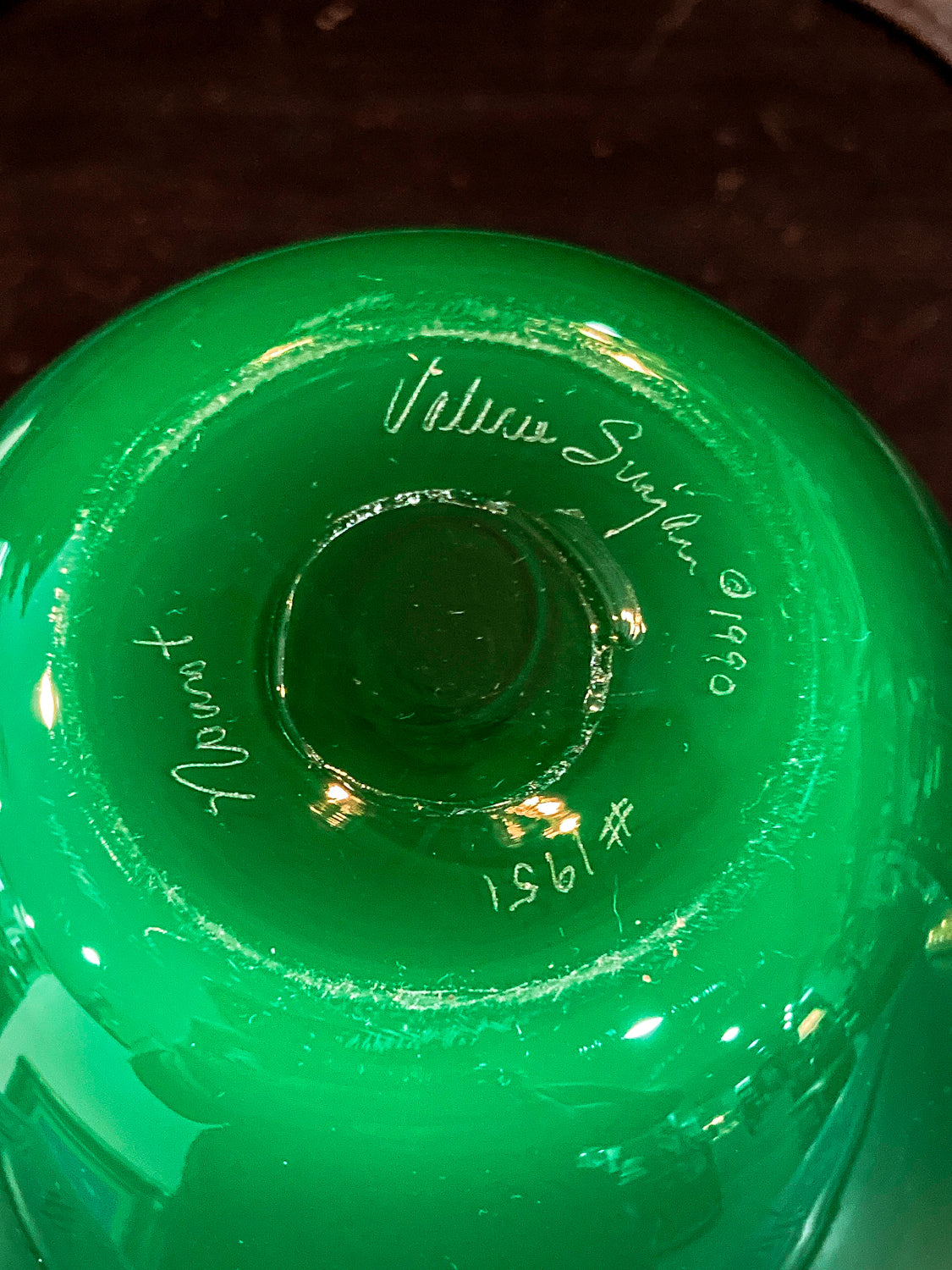 Nourot Art Glass Studio Valerie Surjan 1990 Green Cameo Glass Vase