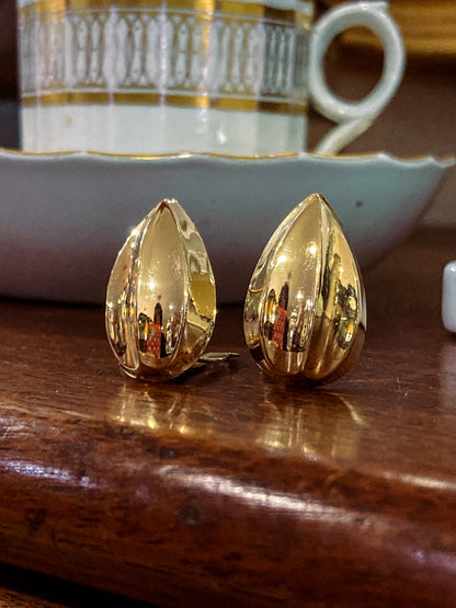 Vintage 5.1g 14K Yellow Gold Almond Shaped Dimensional Post Earrings