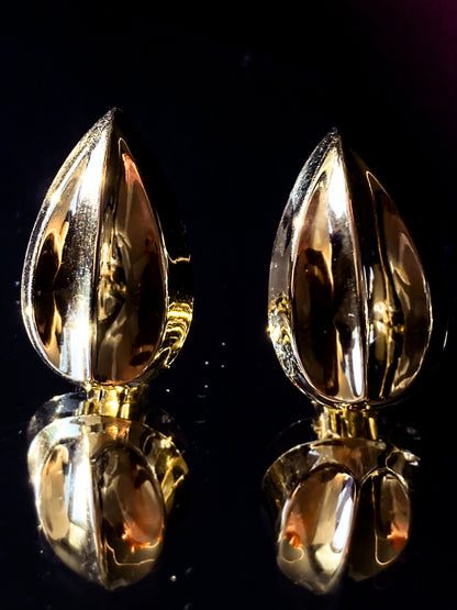 Vintage 5.1g 14K Yellow Gold Almond Shaped Dimensional Post Earrings