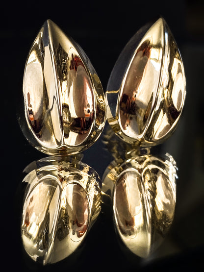 Vintage 5.1g 14K Yellow Gold Almond Shaped Dimensional Post Earrings