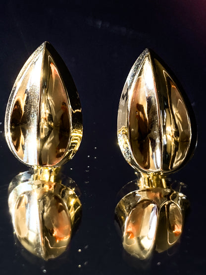 Vintage 5.1g 14K Yellow Gold Almond Shaped Dimensional Post Earrings