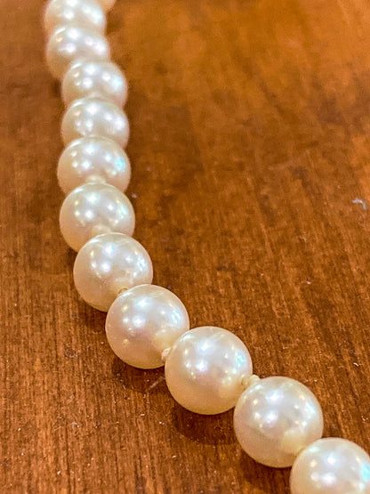 Vintage Single Strand 95 Cultured Pearl Hand-Knotted Necklace