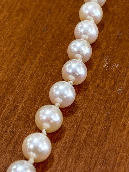Vintage Single Strand 95 Cultured Pearl Hand-Knotted Necklace