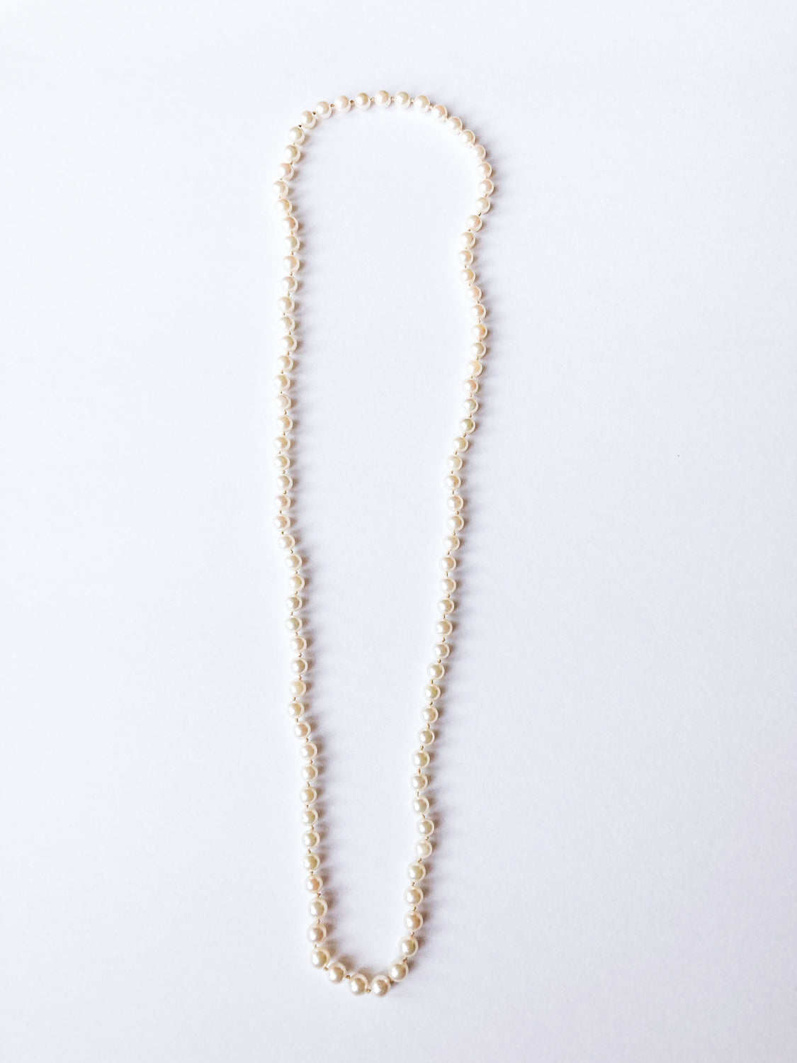 Vintage Single Strand 95 Cultured Pearl Hand-Knotted Necklace
