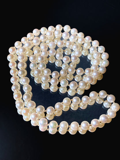 Vintage Single Strand 95 Cultured Pearl Hand-Knotted Necklace