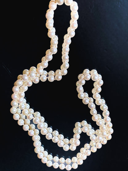 Vintage Single Strand 95 Cultured Pearl Hand-Knotted Necklace