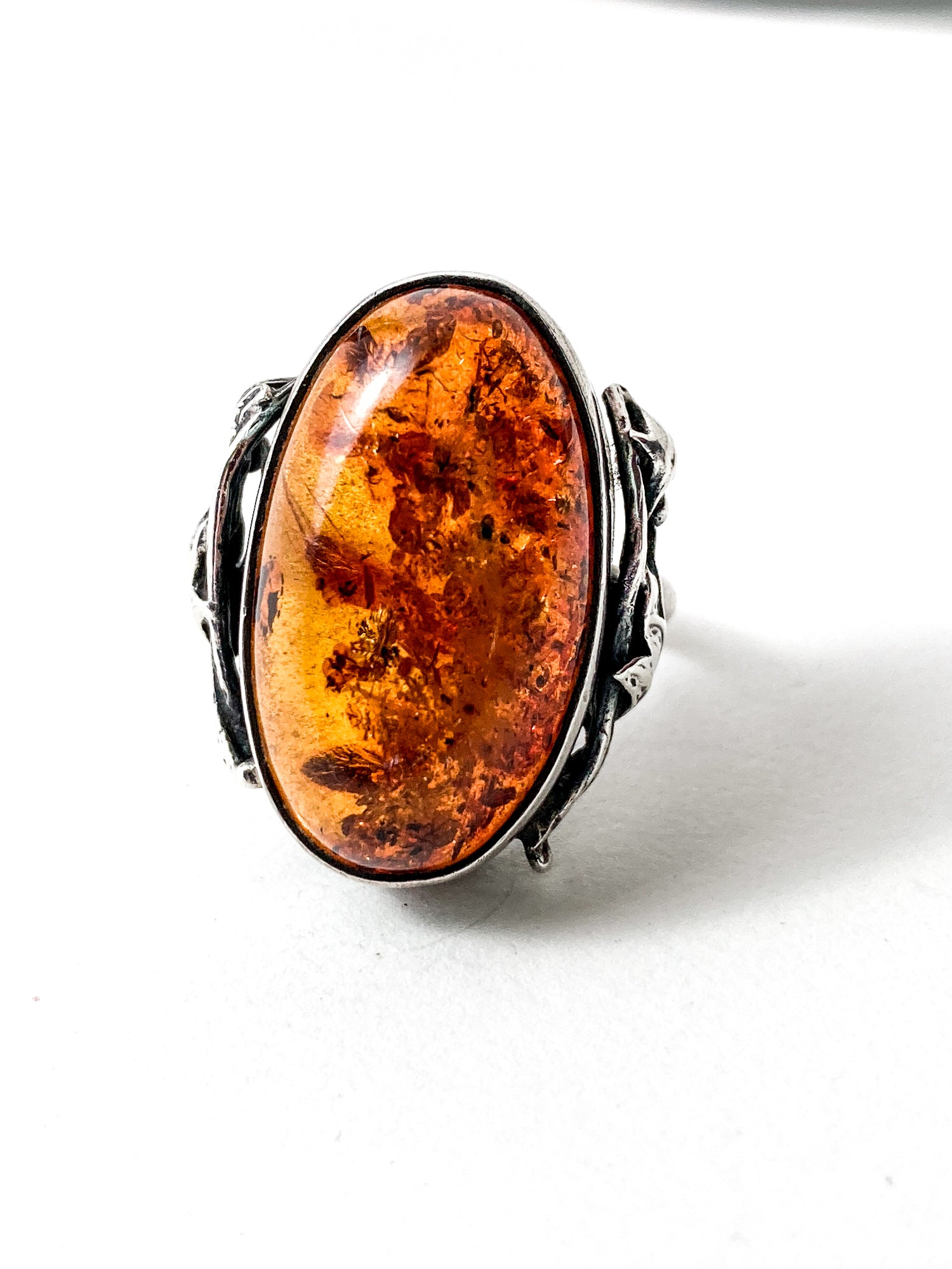Vintage Sterling Silver Amber Cabochon Leaf Vine Detail Oval Cocktail Ring