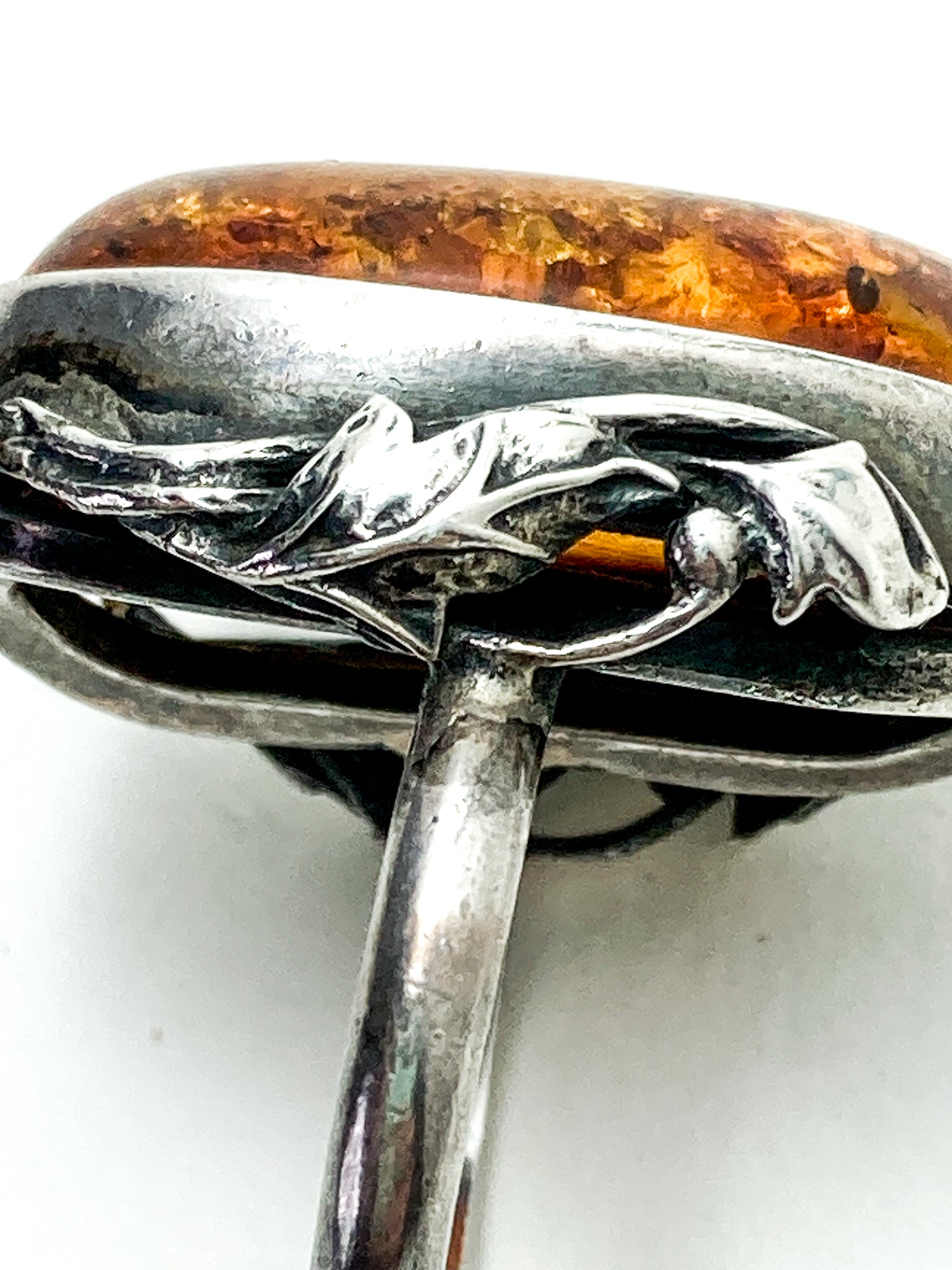 Vintage Sterling Silver Amber Cabochon Leaf Vine Detail Oval Cocktail Ring