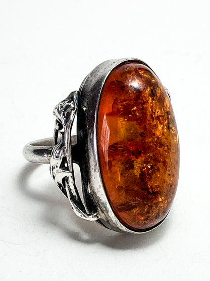 Vintage Sterling Silver Amber Cabochon Leaf Vine Detail Oval Cocktail Ring