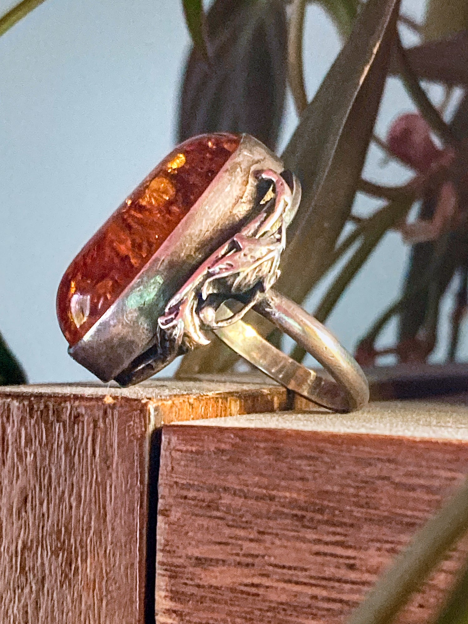 Vintage Sterling Silver Amber Cabochon Leaf Vine Detail Oval Cocktail Ring