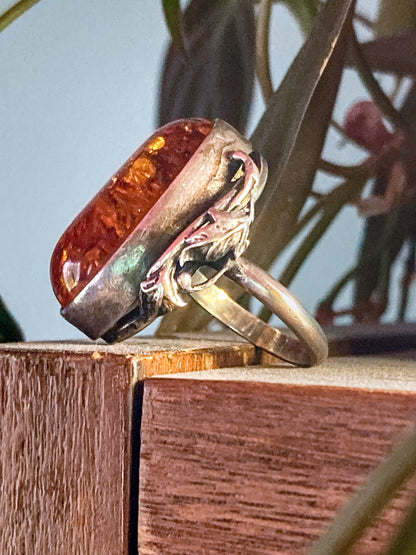 Vintage Sterling Silver Amber Cabochon Leaf Vine Detail Oval Cocktail Ring