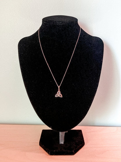 Vintage Sterling Silver 925 Solvar Irish Trinity Knot Italian Chain Necklace
