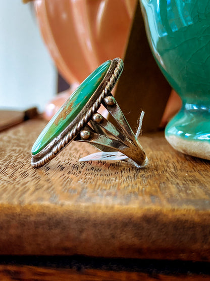 Vintage Sterling Silver Large Oval Turquoise Rope Banded Ring