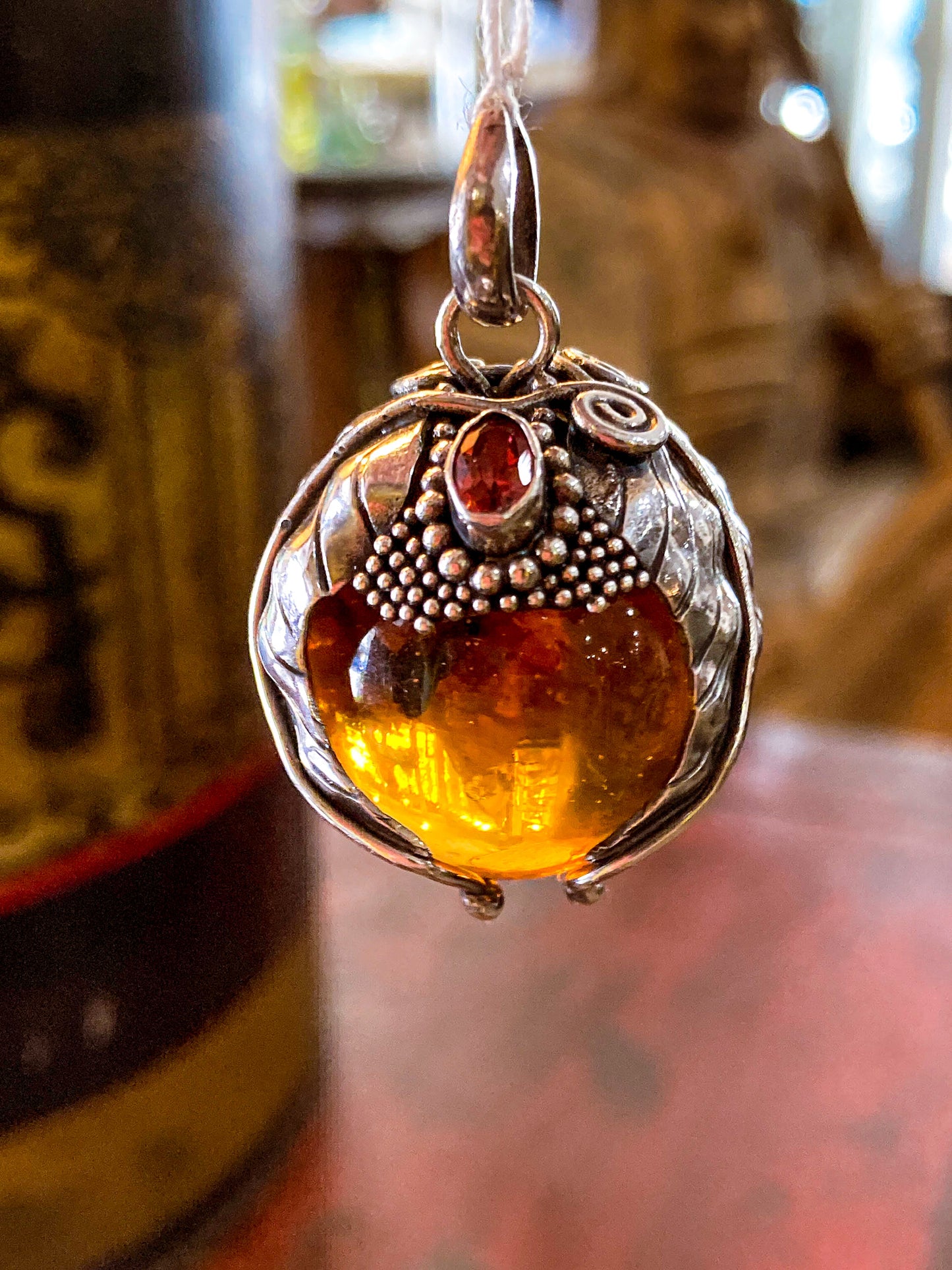 Vintage Sterling Silver Swirl Leaves Amber Orb Quartz Round Pendant