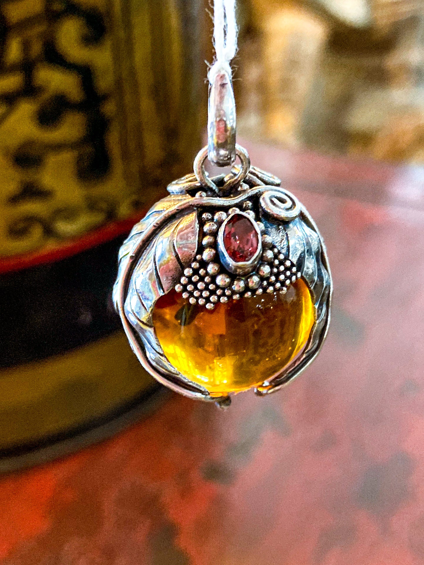 Vintage Sterling Silver Swirl Leaves Amber Orb Quartz Round Pendant