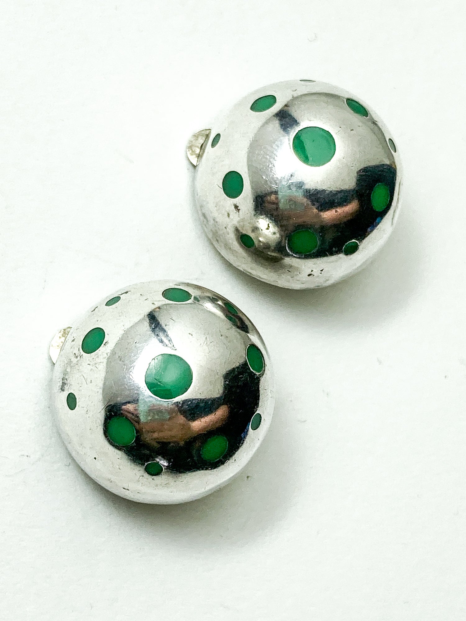 Vintage TAXCO Mexico Sterling Silver Green Domed Circle Clip On Earrings