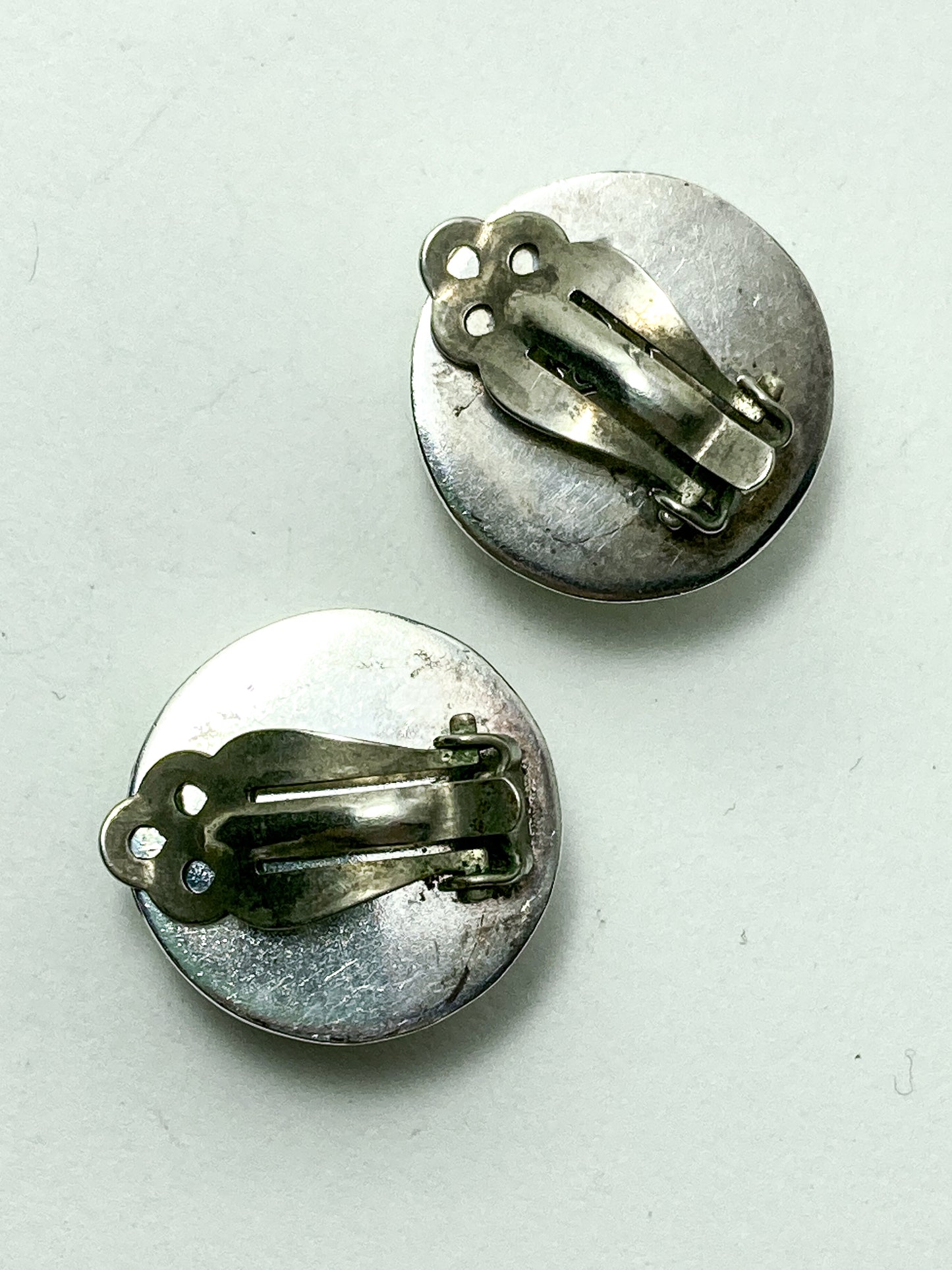 Vintage TAXCO Mexico Sterling Silver Green Domed Circle Clip On Earrings