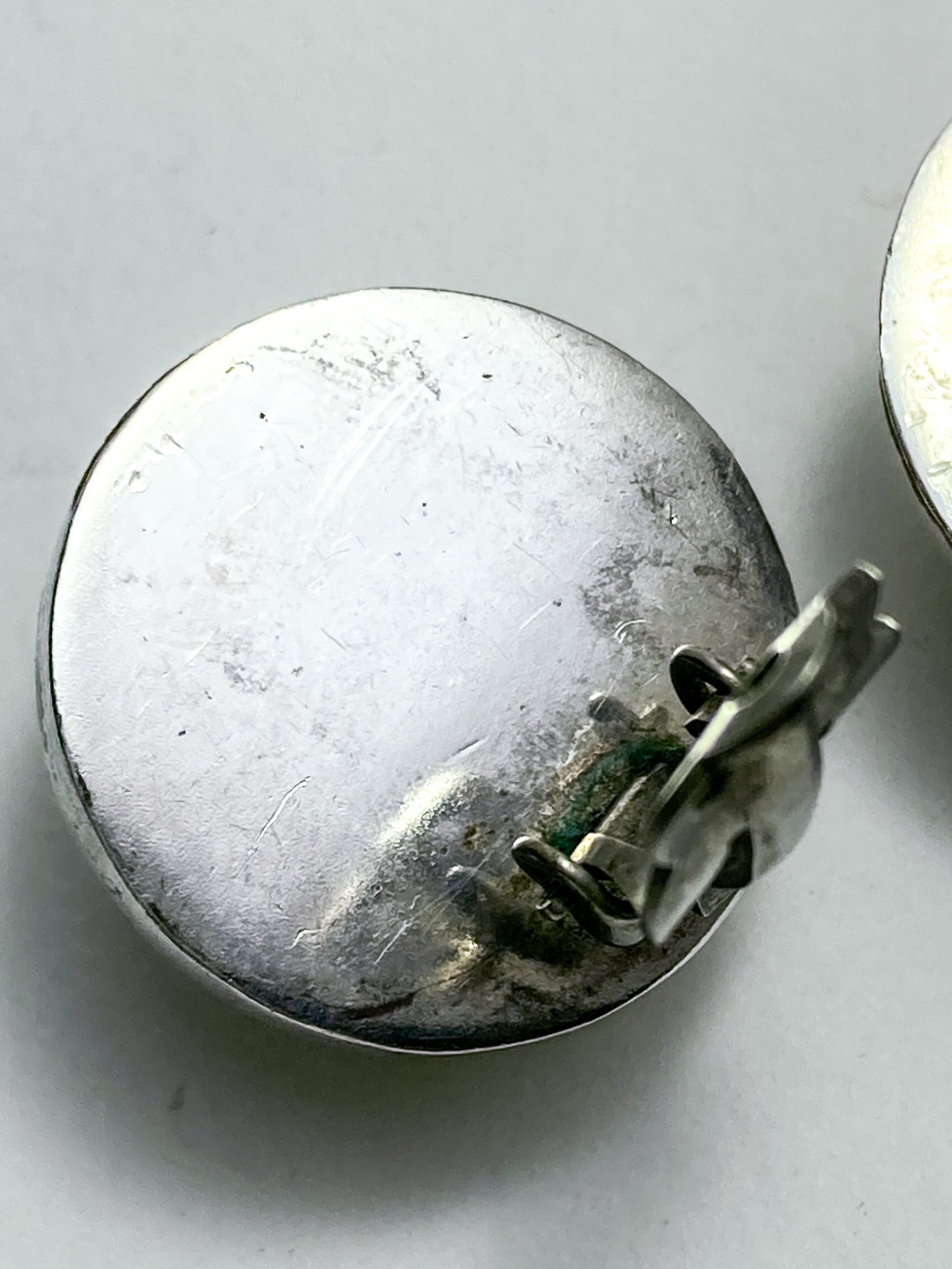 Vintage TAXCO Mexico Sterling Silver Green Domed Circle Clip On Earrings
