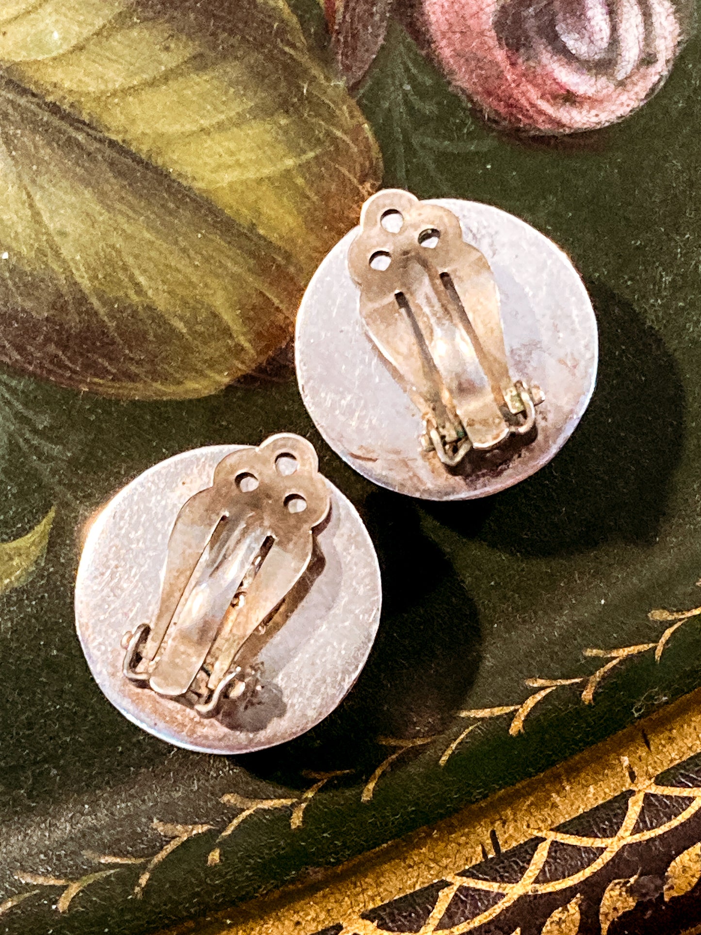 Vintage TAXCO Mexico Sterling Silver Green Domed Circle Clip On Earrings