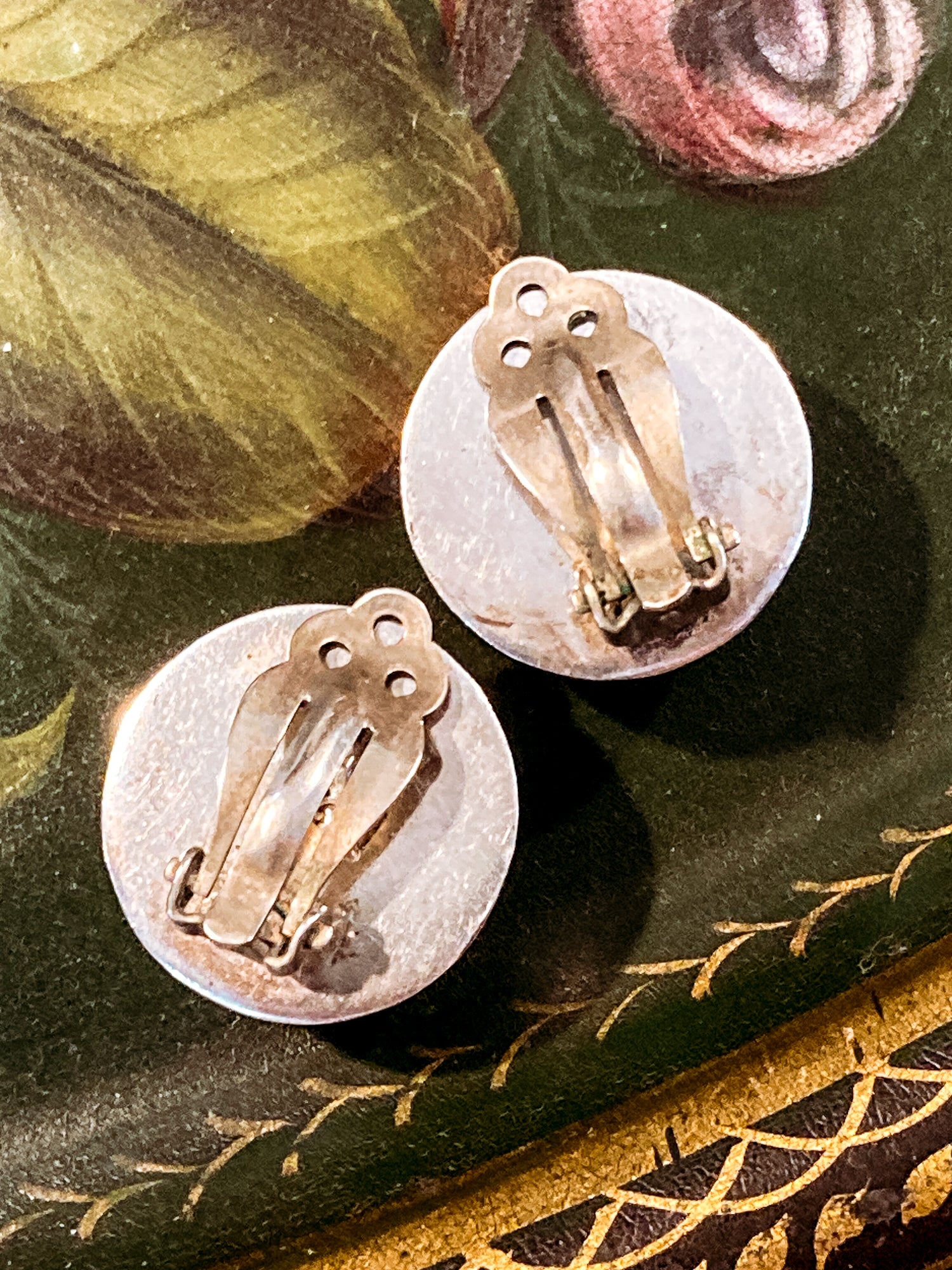Vintage TAXCO Mexico Sterling Silver Green Domed Circle Clip On Earrings
