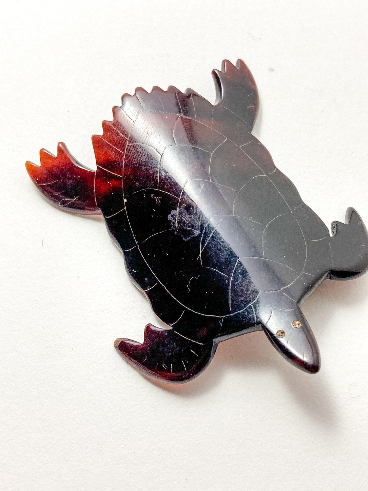 Vintage Turtle Shaped Curved Tortoise Brown Shell Bakelite Brooch Pin