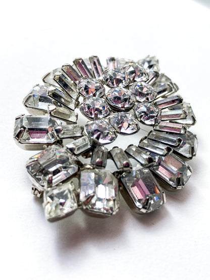 Vintage Weiss Dazzling Rhinestone Eye Shaped Brooch Pin