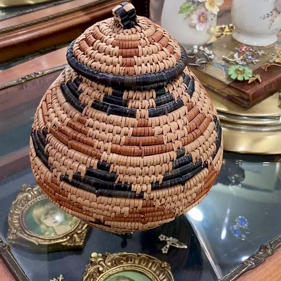 Vintage 1950s H. Gumede South African Zulu Hand Woven Lidded Basket