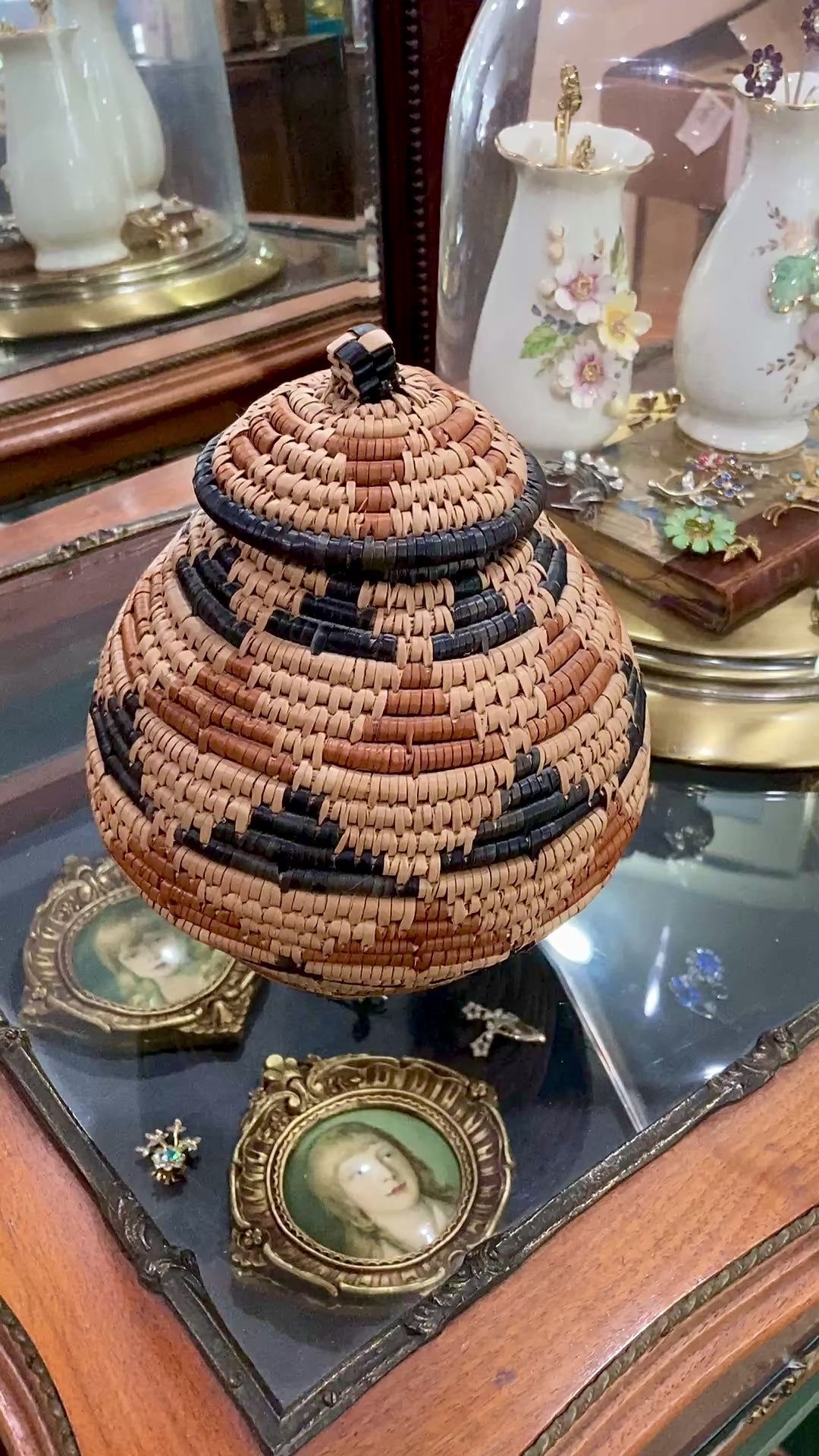 Vintage 1950s H. Gumede South African Zulu Hand Woven Lidded Basket