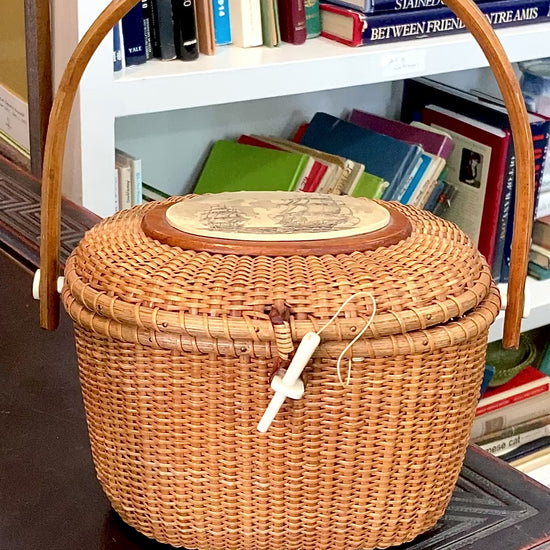 Vintage Handmade Ivoryite Scrimshaw Farnum Nantucket Basket Handbag